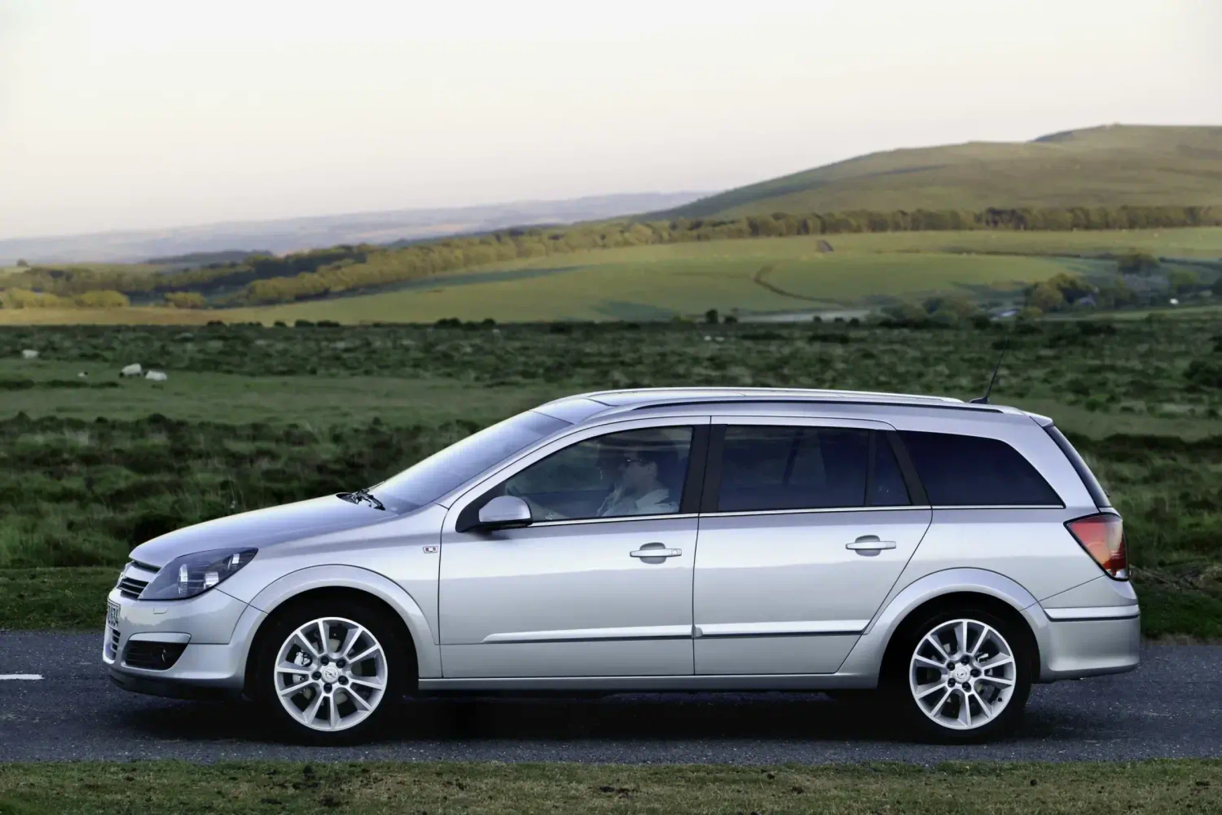 Sterownik silnika Opel Astra H 1.7 CDTI Denso – odnowiona obudowa ECU